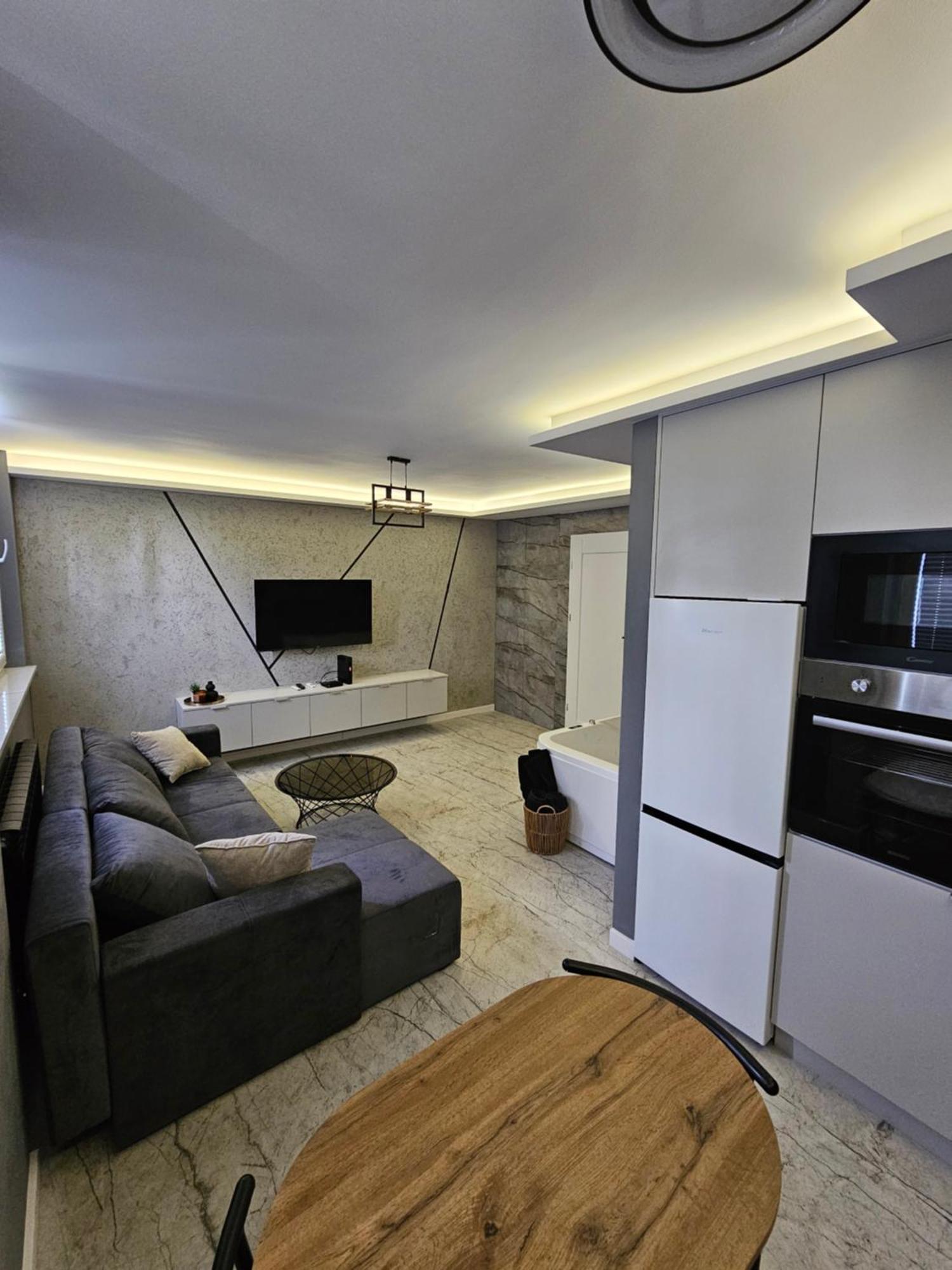 Apartament Z Jacuzzi Klimatyzacja Prywatny Parking Radom Luaran gambar